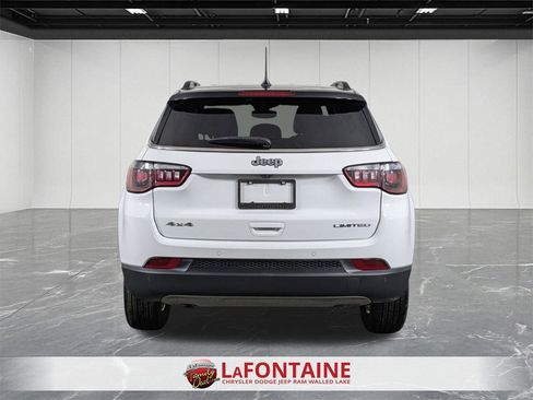 Certified 2024 Jeep Compass Limited image 4