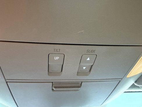 Used 2011 Toyota Sequoia Limited RWD image 47