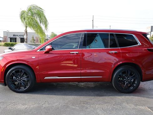 Used 2021 Cadillac XT6 Premium Luxury w/ Platinum Package AWD/4WD image 5