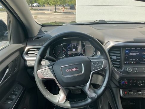 Used 2023 GMC Acadia AT4 w/ Technology Package AWD/4WD image 17