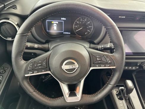 Used 2024 Nissan Kicks SR w/ SR Premium Package FWD image 23