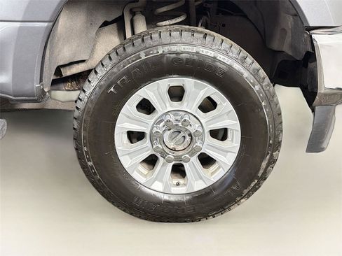 Used 2021 Ford F250 XLT w/ XLT Value Package AWD/4WD image 36