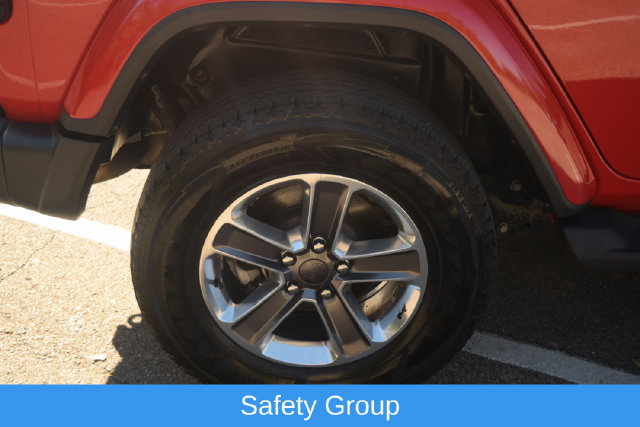 Used 2020 Jeep Wrangler Unlimited Sahara AWD/4WD image 3