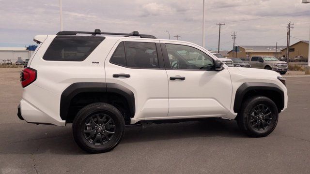Used 2025 Toyota 4Runner SR5 AWD/4WD image 2