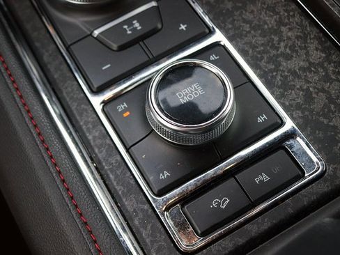 Used 2024 Ford Expedition Limited image 33