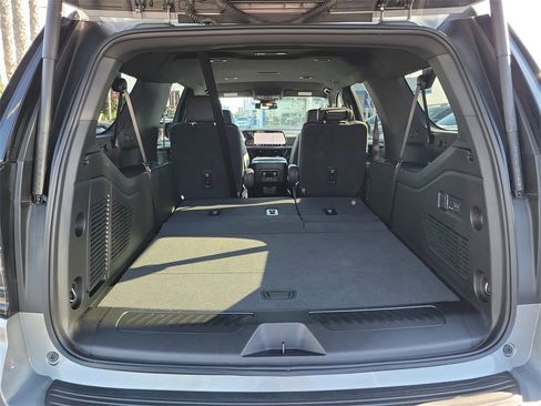 Used 2025 Chevrolet Suburban LT w/ Comfort Package image 22