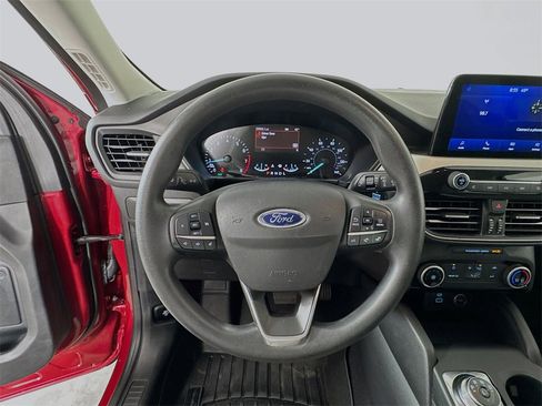 Used 2021 Ford Escape SE image 11