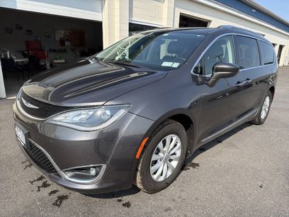 Used 2018 Chrysler Pacifica Touring-L