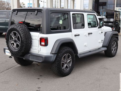 Used 2018 Jeep Wrangler Unlimited Sport S image 10