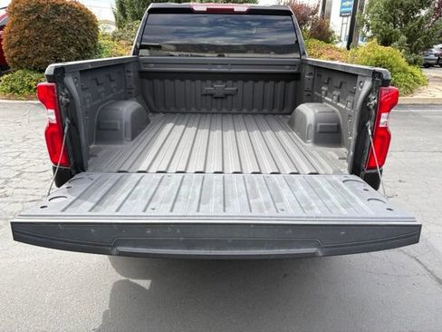 Certified 2024 Chevrolet Silverado 1500 RST w/ Z71 Off-Road Package AWD/4WD image 9