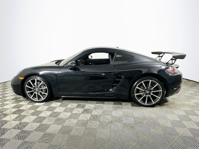 Used 2018 Porsche 718 Cayman RWD image 6