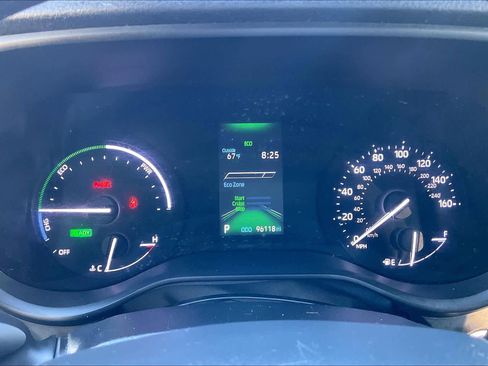 Used 2021 Toyota Sienna XLE image 26