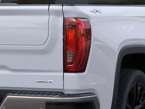 New 2026 GMC Sierra 1500 SLT w/ SLT Premium Plus Package AWD/4WD image 11