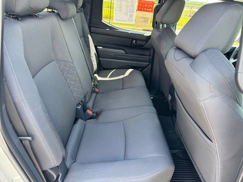 Used 2025 Toyota Tacoma SR5 AWD/4WD image 25