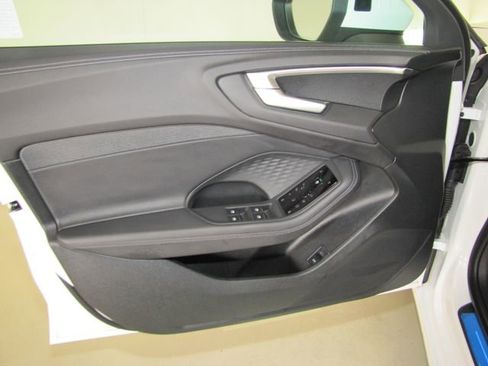 Used 2025 Audi A5 2.0T Premium image 10