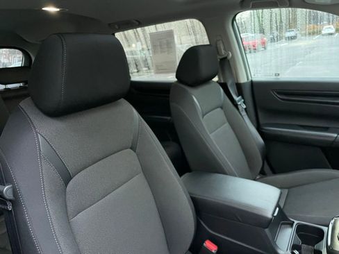 Certified 2025 Honda CR-V EX image 32
