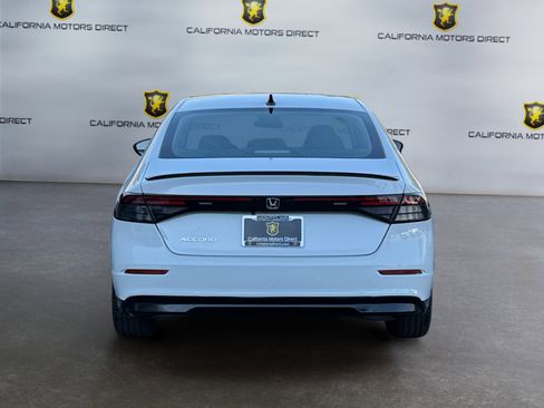 Used 2025 Honda Accord SE image 4