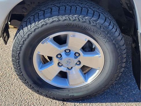 Used 2015 Toyota Tacoma 4x4 Double Cab image 11