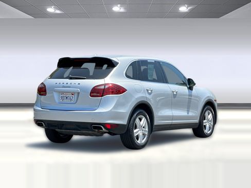 Used 2012 Porsche Cayenne AWD/4WD image 8