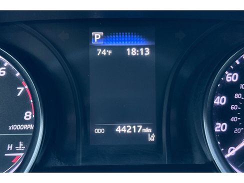 Used 2021 Toyota Camry SE FWD image 39