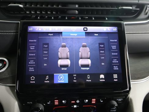 Used 2023 Jeep Grand Cherokee L Overland w/ Advanced Protech Group III AWD/4WD image 61