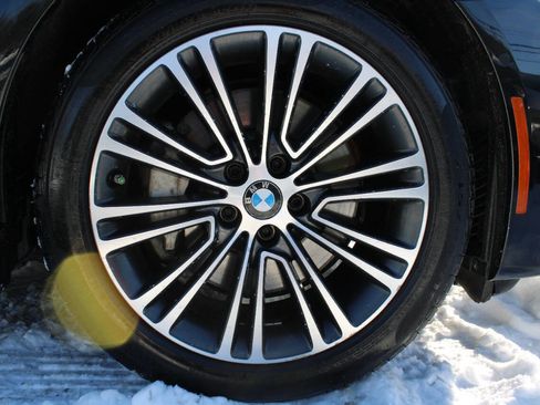 Used 2017 BMW 530i xDrive 530i xDrive AWD 4dr Sedan image 24