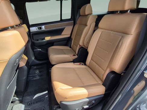 New 2026 Hyundai Santa Fe Limited FWD image 19