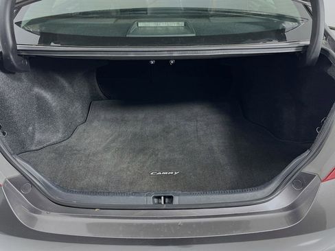 Used 2016 Toyota Camry SE w/ Moonroof Package image 21