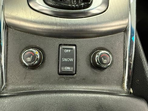 Used 2011 INFINITI G37 4dr x AWD w/ Premium Pkg image 47