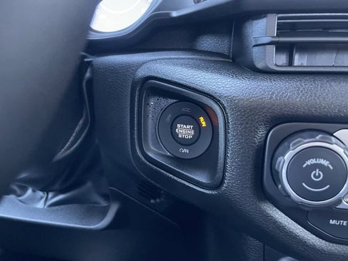 New 2026 Jeep Gladiator Sport AWD/4WD image 28