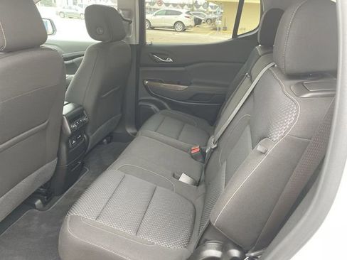 Used 2023 GMC Acadia SLE w/ Driver Convenience Package image 13