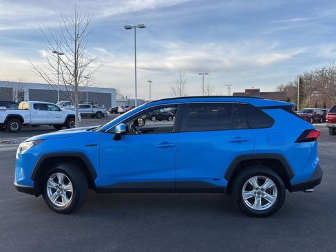 Used 2021 Toyota RAV4 XLE image 24