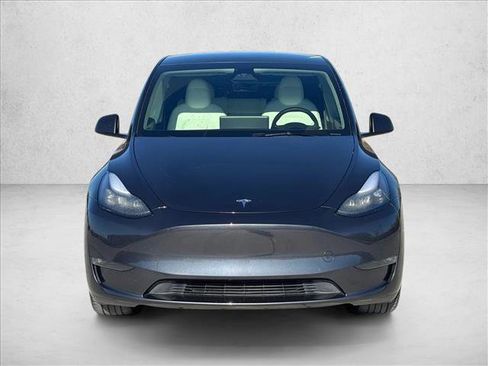 Used 2024 Tesla Model Y Long Range image 2