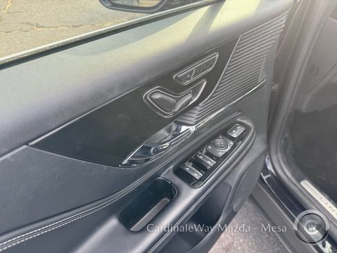 Used 2021 Lincoln Corsair AWD image 10