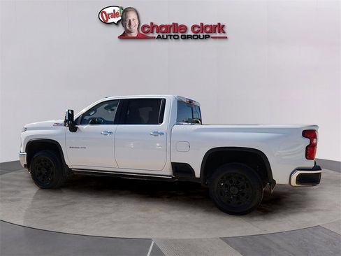 Used 2024 Chevrolet Silverado 2500 LTZ w/ LTZ Convenience Package image 2