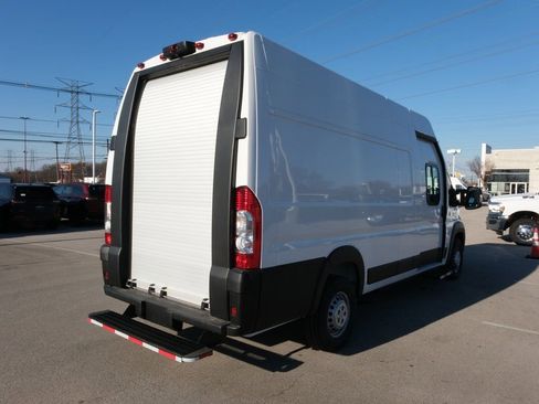 Used 2024 RAM ProMaster 3500 w/ Delivery Van Package FWD image 3