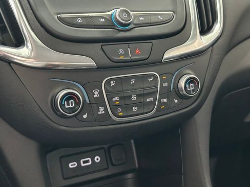 Used 2022 Chevrolet Equinox LT image 21