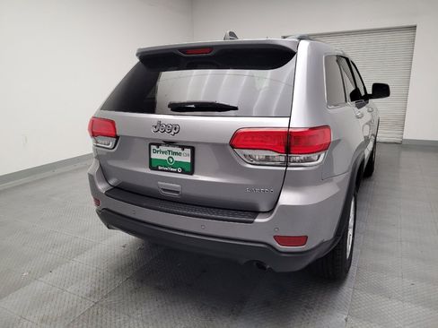 Used 2019 Jeep Grand Cherokee Laredo image 7