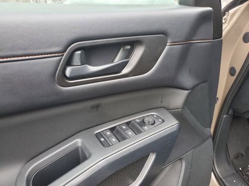 Used 2024 Nissan Pathfinder Rock Creek image 14