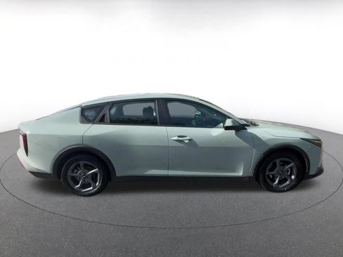 Used 2025 Kia K4 FWD image 16