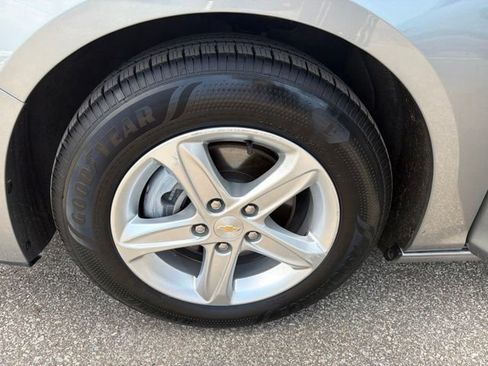 Used 2024 Chevrolet Malibu LT FWD image 33