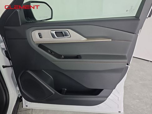 New 2026 Ford Explorer Active image 33