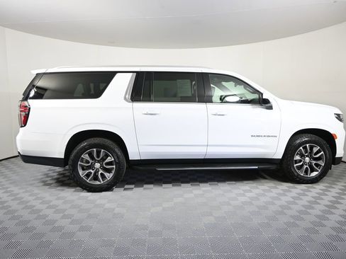 Used 2023 Chevrolet Suburban LT AWD/4WD image 7