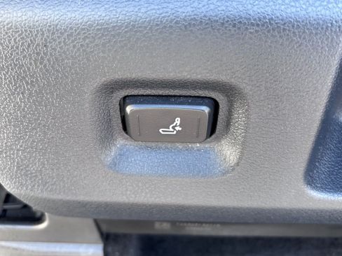 Used 2026 Toyota Tacoma SR RWD image 17