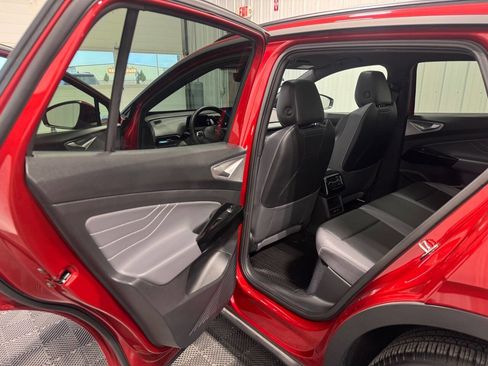 Used 2023 Volkswagen ID.4 Pro S image 15