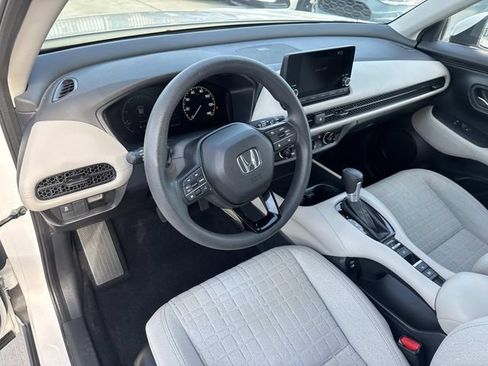 Certified 2024 Honda HR-V LX image 17