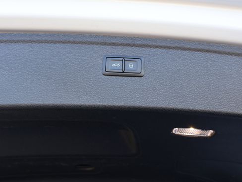 Used 2022 Audi Q5 2.0T Prestige image 23