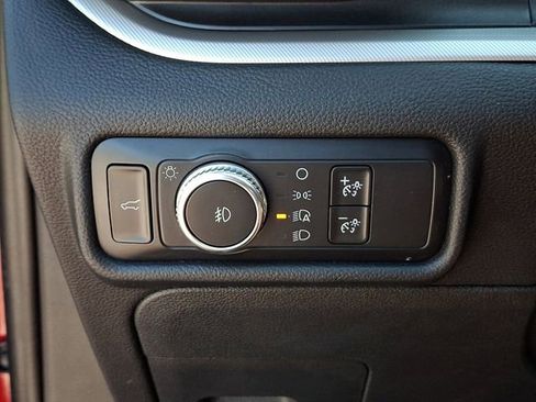 Used 2020 Ford Explorer XLT w/ Equipment Group 202A AWD/4WD image 25