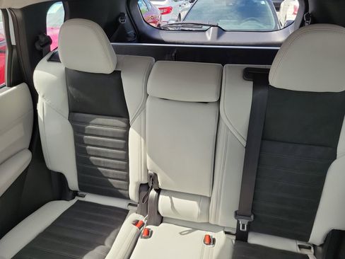 New 2025 Mitsubishi Outlander SE image 11