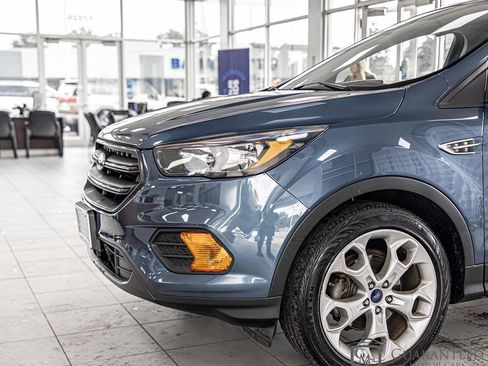 Used 2018 Ford Escape S FWD image 5
